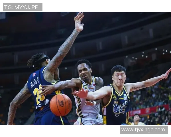 广州篮球队反击战术解析与未来发展趋势探讨